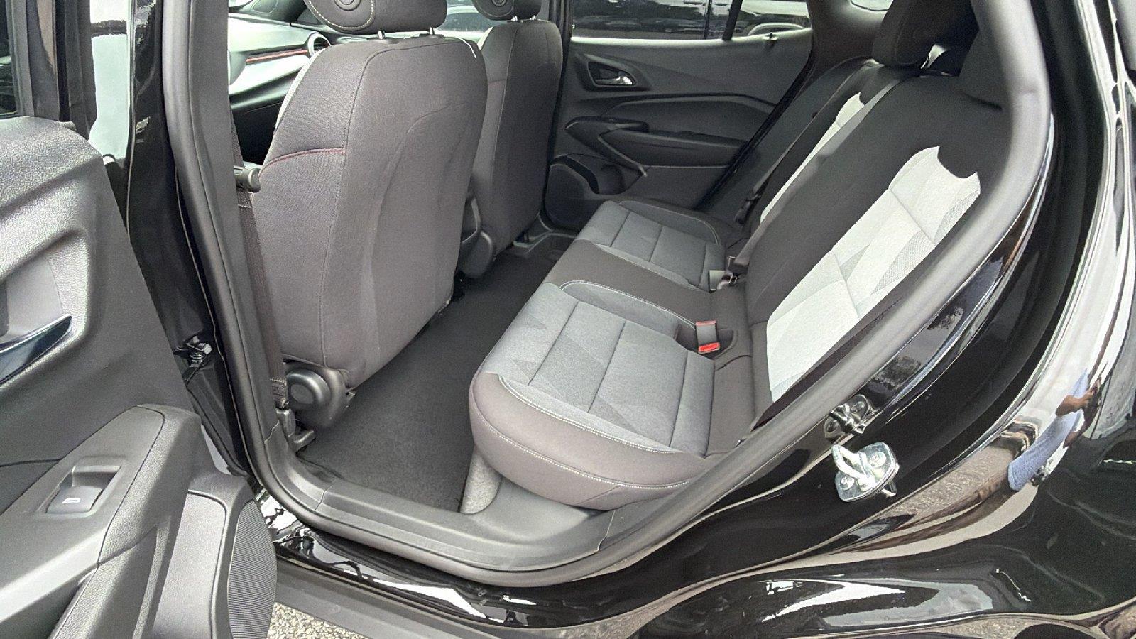 2026 Chevrolet Trax RS - Photo 16