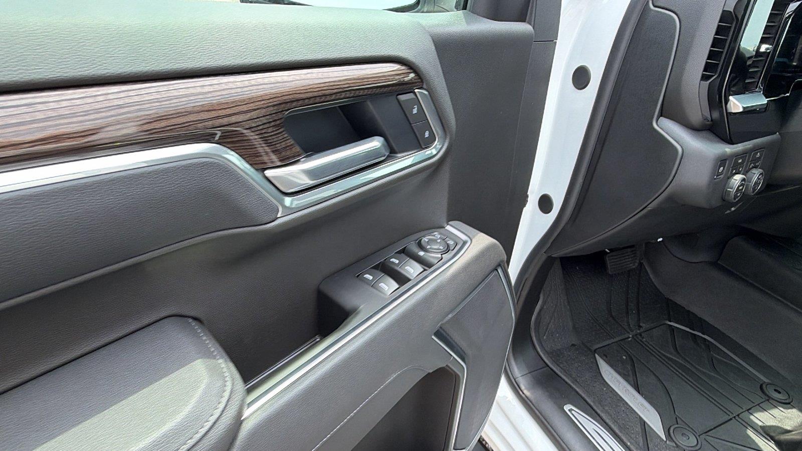 2026 Chevrolet Silverado 1500 RST - Photo 15