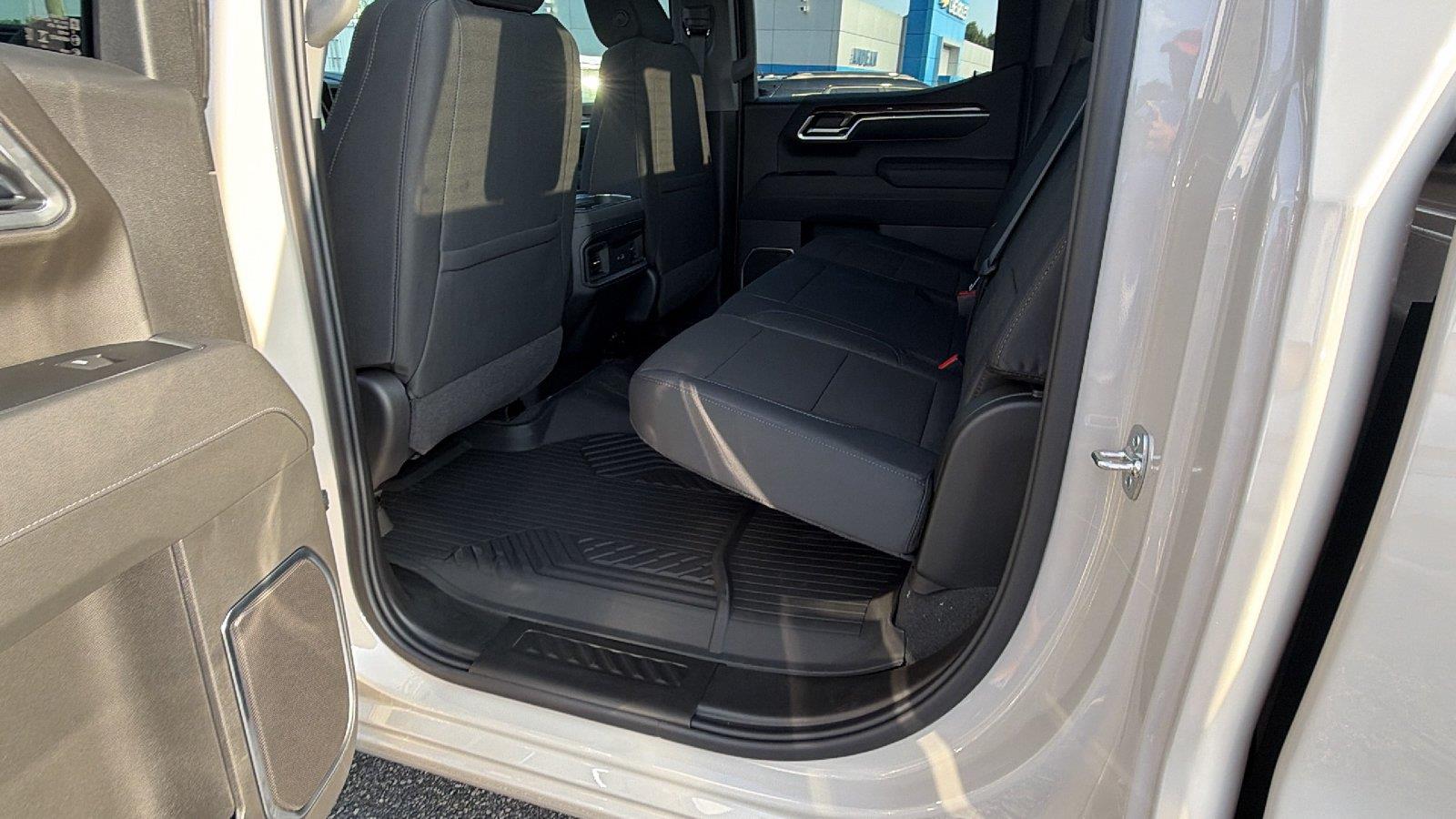 2026 Chevrolet Silverado 1500 RST - Photo 18