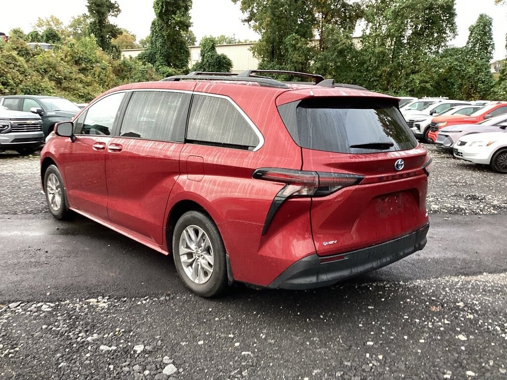 Used 2025 Toyota Sienna XLE Van Passenger Van