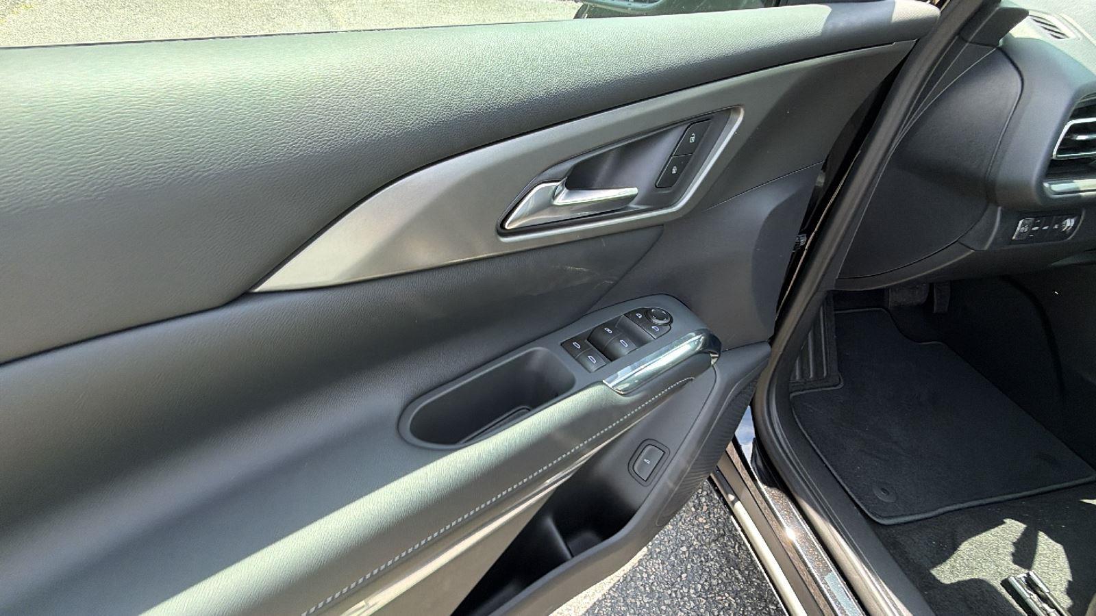 2026 Chevrolet Traverse LT - Photo 12