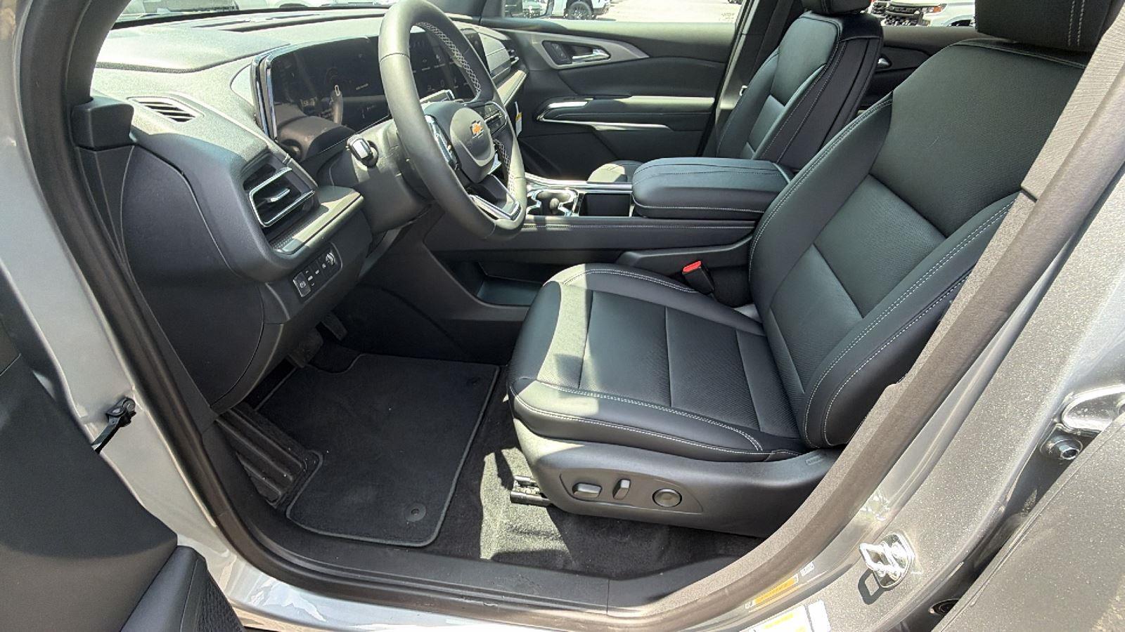 2026 Chevrolet Traverse LT - Photo 12
