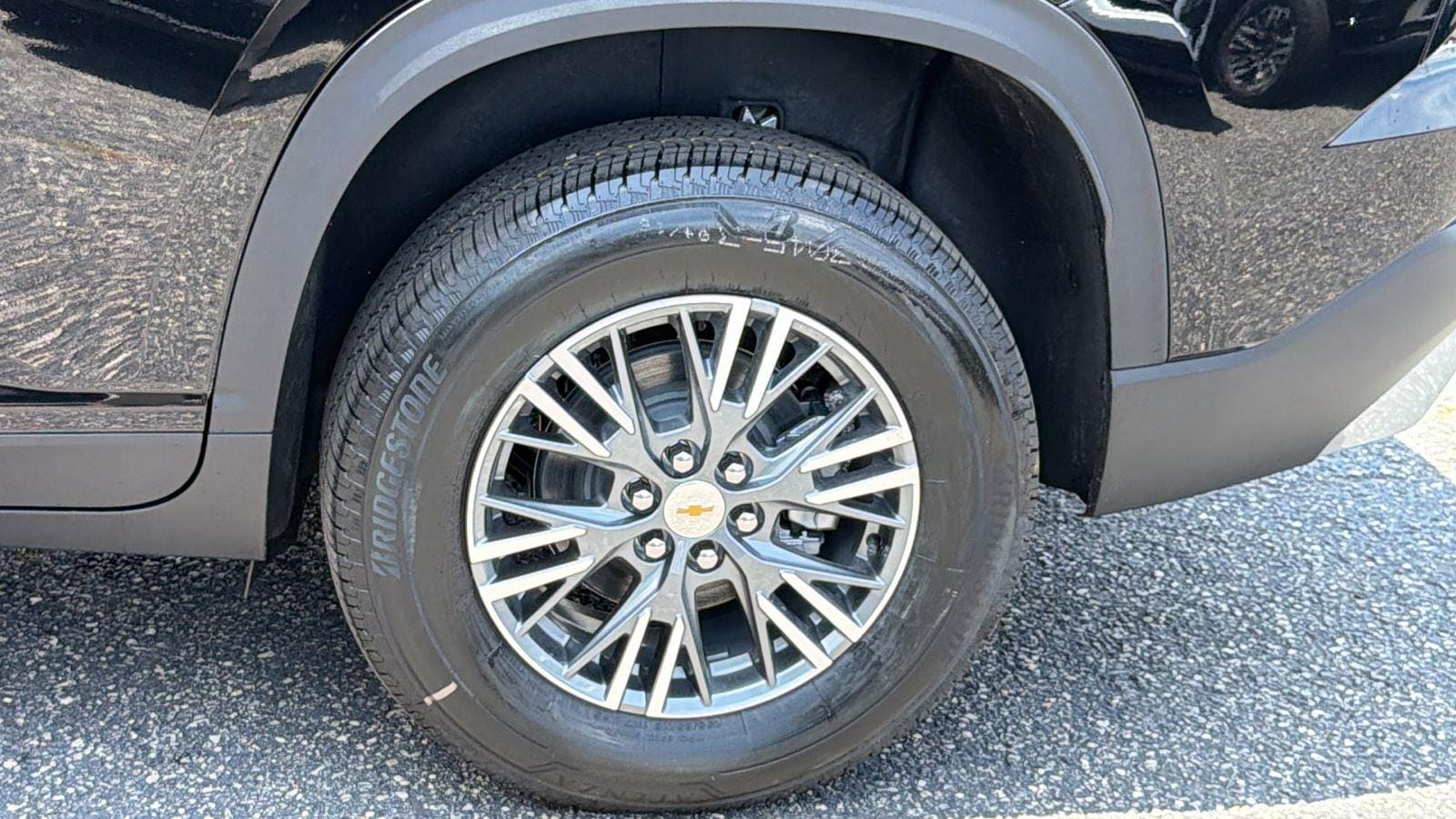 2026 Chevrolet Traverse LT - Photo 9