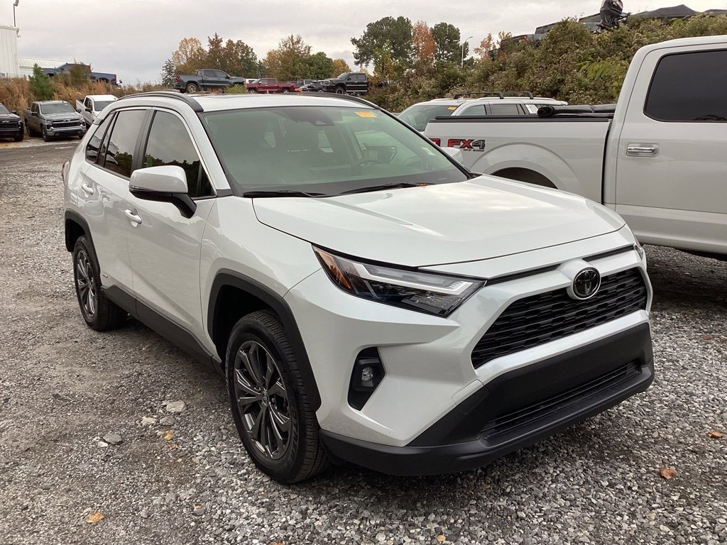 2025 Toyota RAV4 Hybrid XLE Premium photo 2