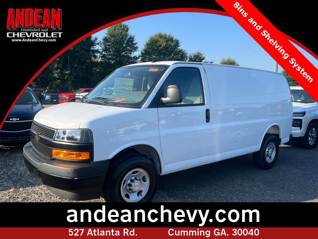 2025 Chevrolet Express Base's photo