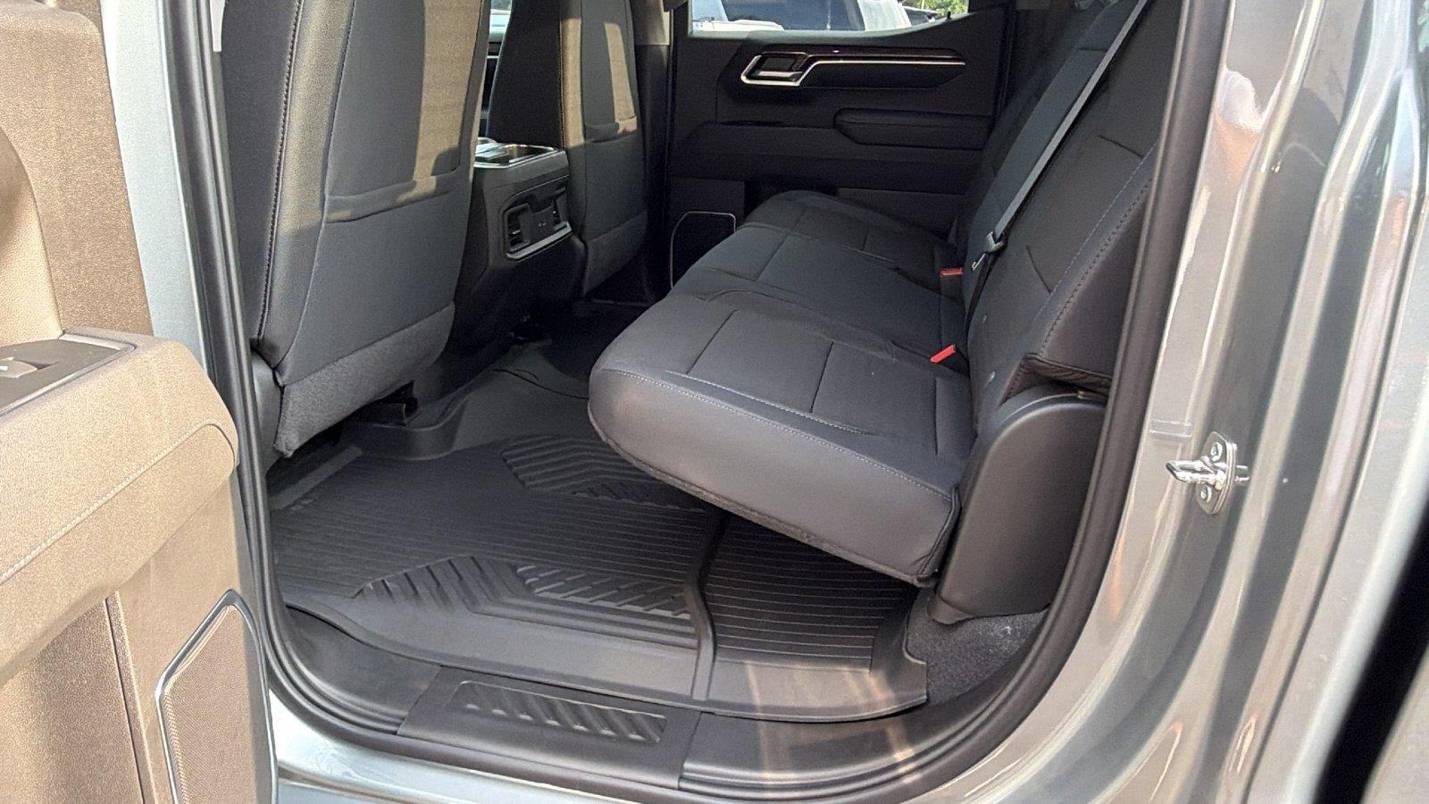 2026 Chevrolet Silverado 1500 RST - Photo 18