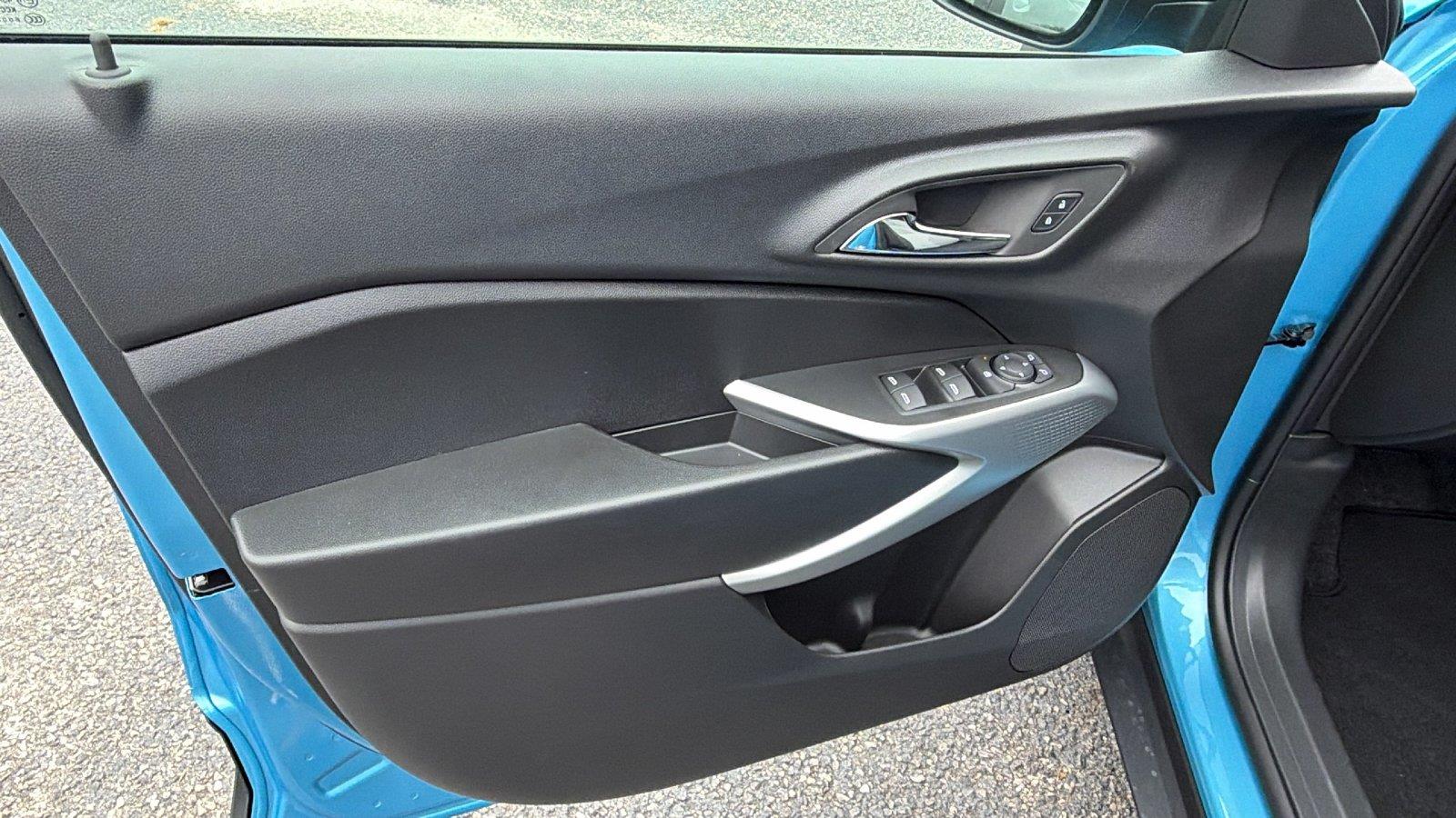 2026 Chevrolet Trax RS - Photo 14