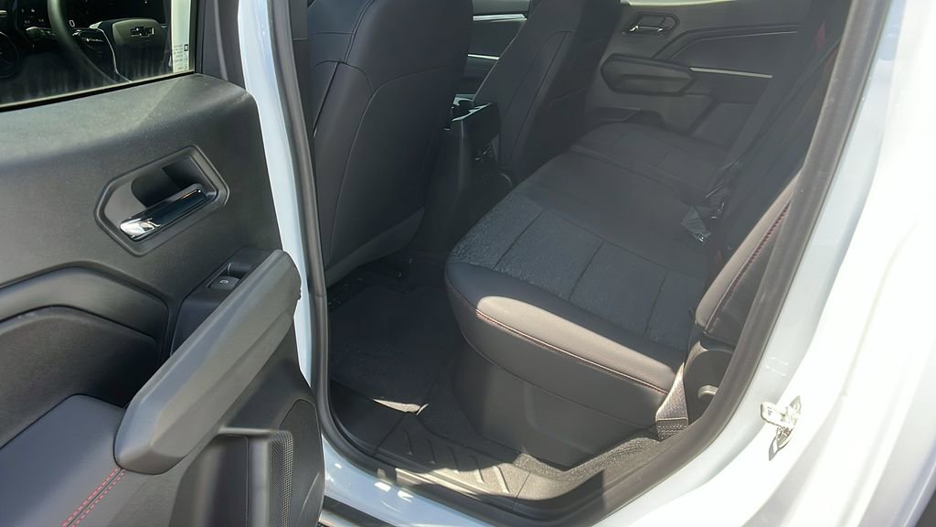 2025 Chevrolet Colorado Z71 - Photo 17