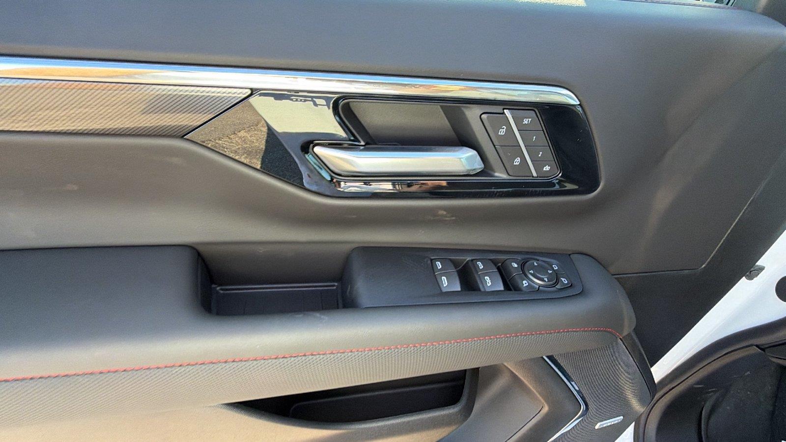 2026 Chevrolet Suburban RST - Photo 14