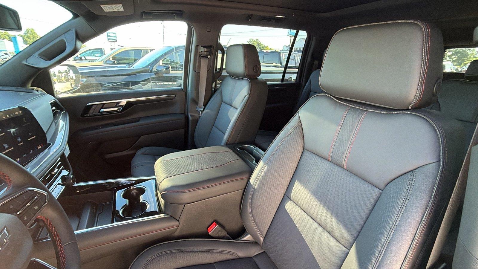 2026 Chevrolet Suburban RST - Photo 16