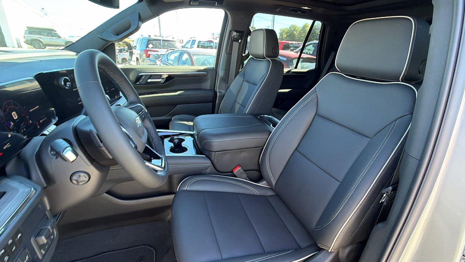 2027 Chevrolet Tahoe Premier - Photo 19
