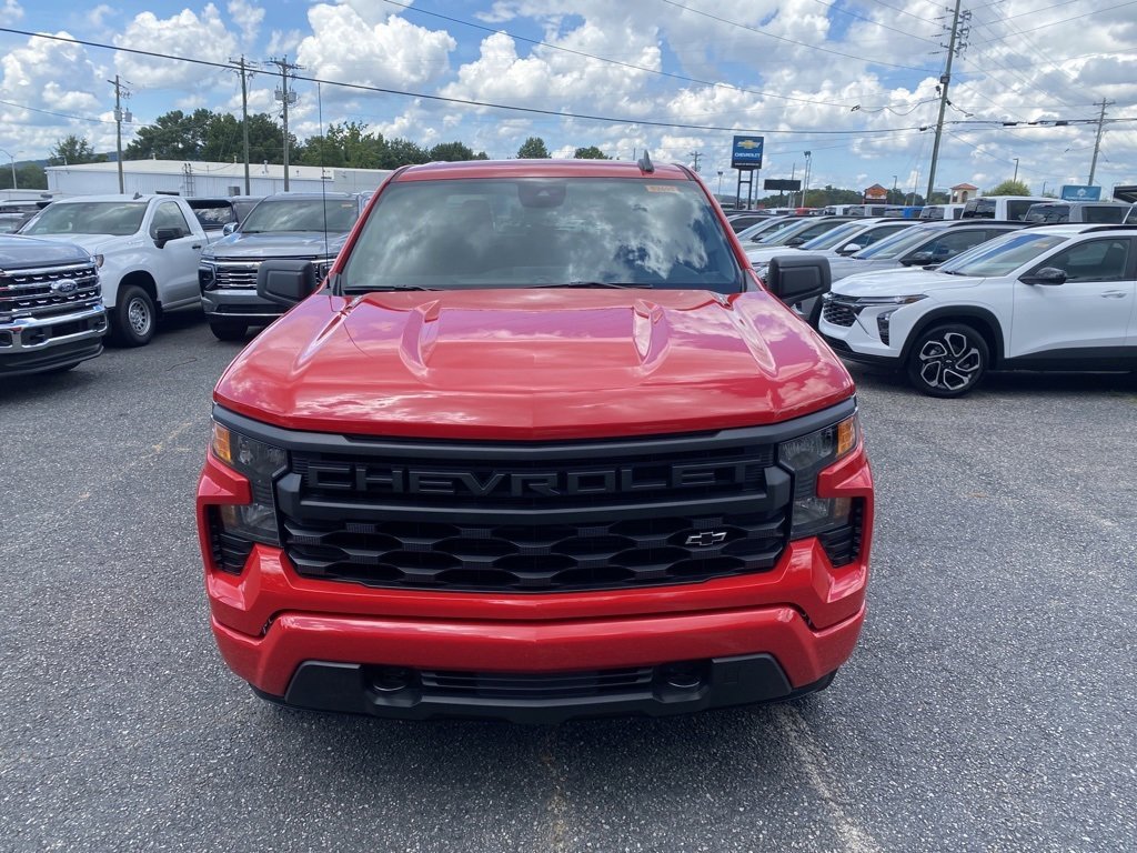 2025 Chevrolet Silverado 1500 Custom photo 2