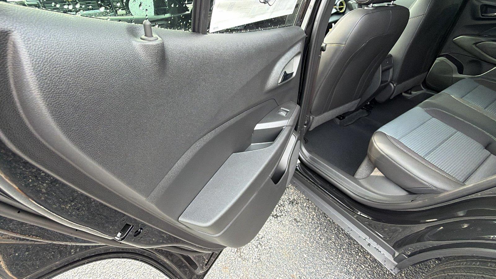 2026 Chevrolet Trax LT - Photo 17