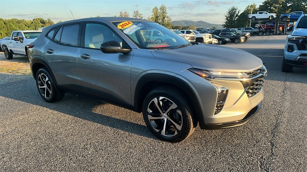 Used 2024 Chevrolet Trax 1RS SUV