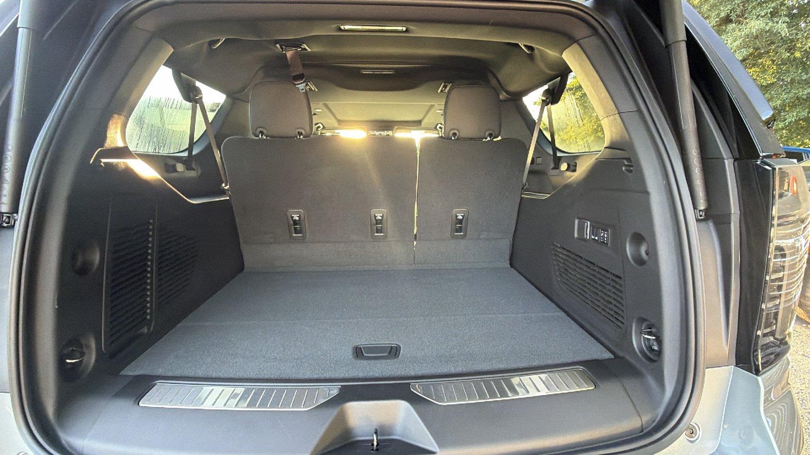 2026 Chevrolet Suburban Z71 - Photo 13