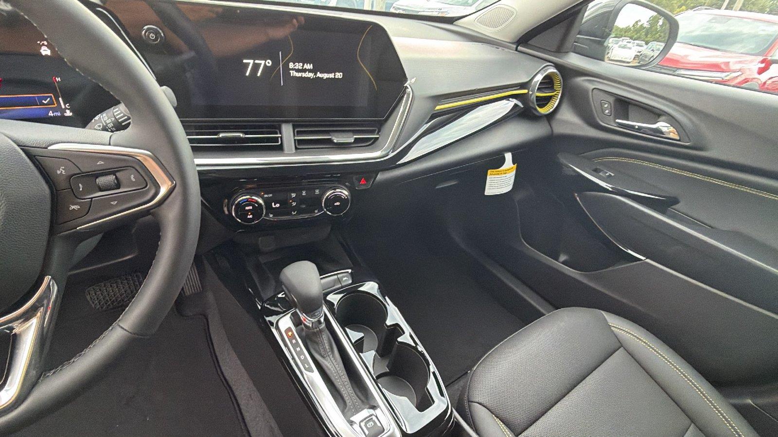 2026 Chevrolet Trax Activ - Photo 6