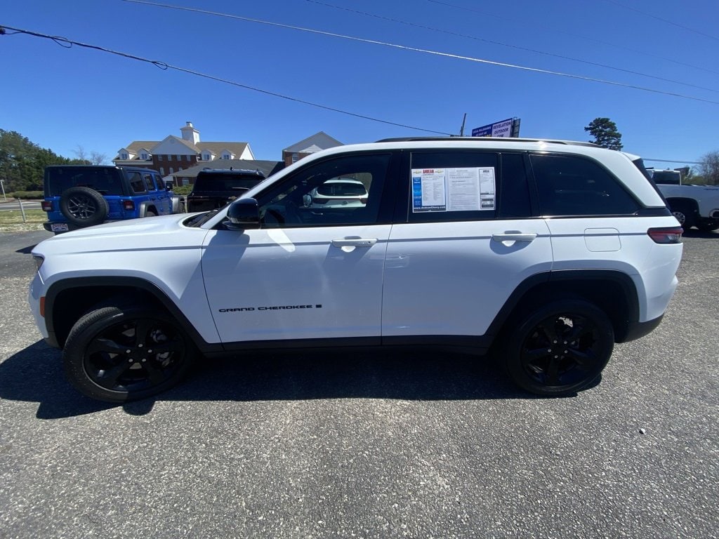 Used 2022 Jeep Grand Cherokee Altitude with VIN 1C4RJHAG0N8572273 for sale in Cumming, GA