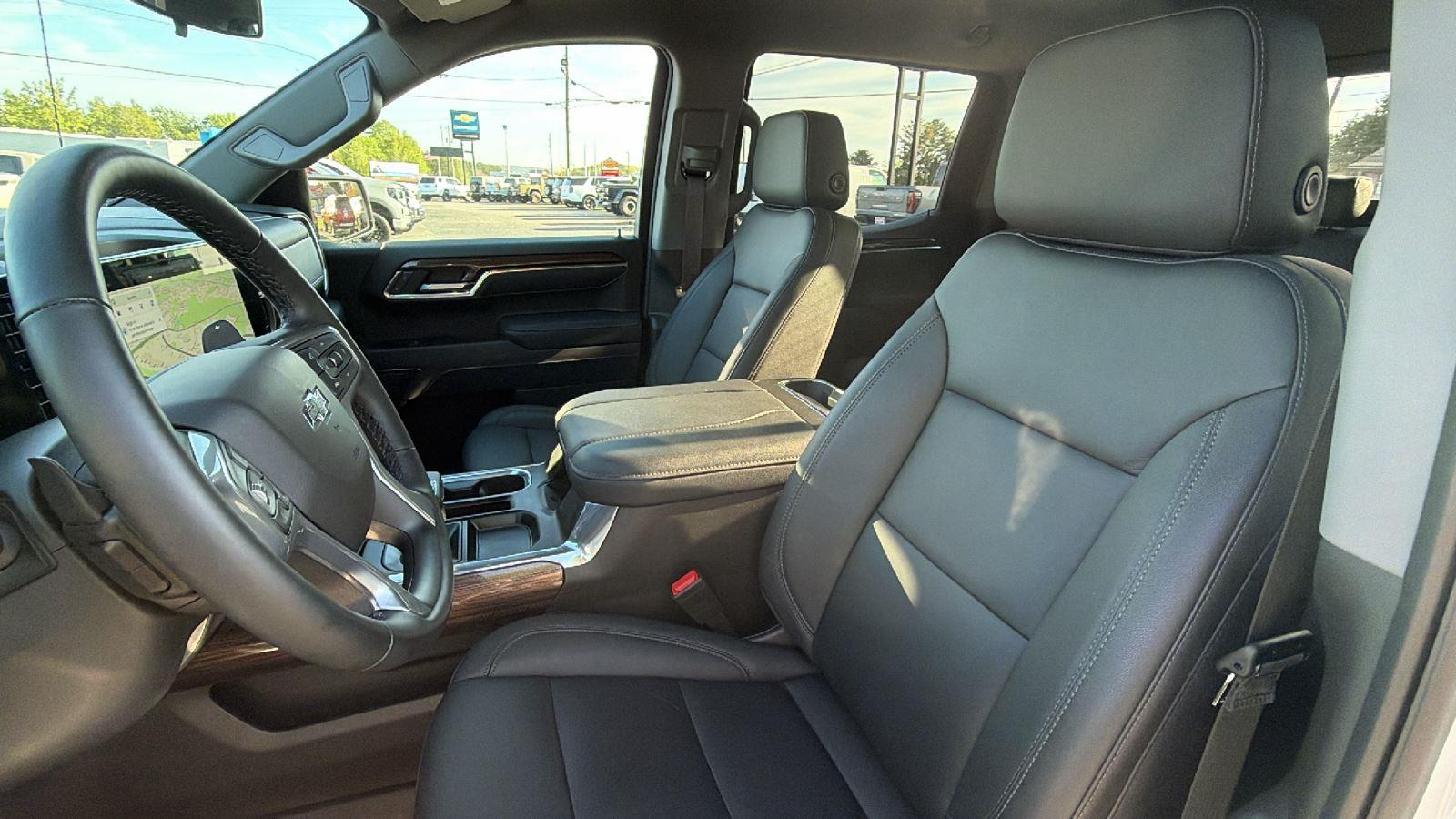 2025 Chevrolet Silverado 1500 LT Trail Boss - Photo 14
