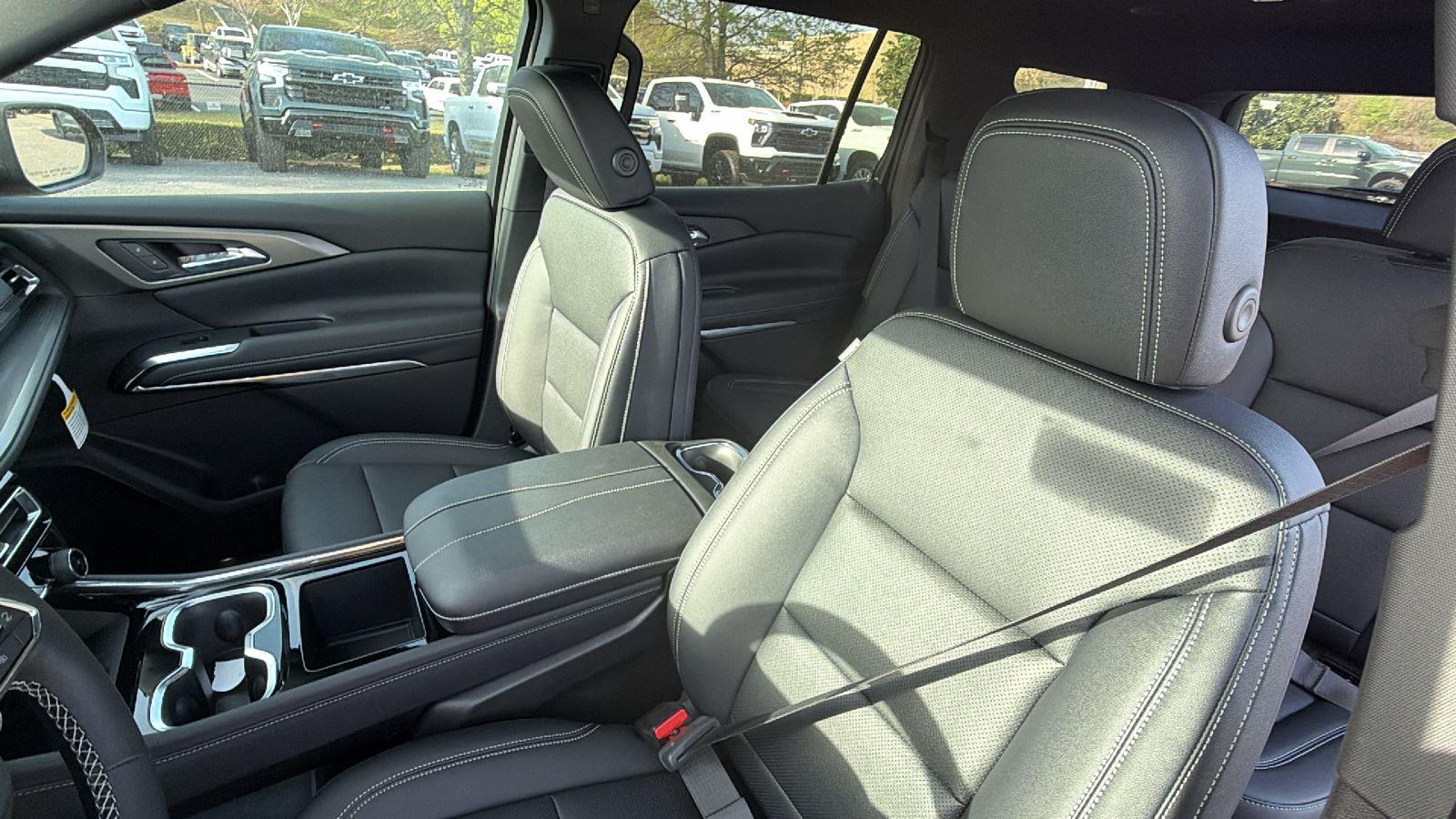 2026 Chevrolet Traverse LT - Photo 14