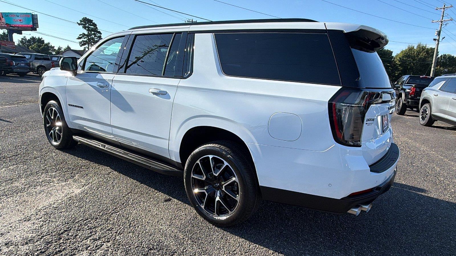 2026 Chevrolet Suburban RST - Photo 10