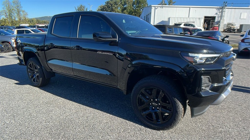 New 2025 Chevrolet Colorado Z71 Truck
