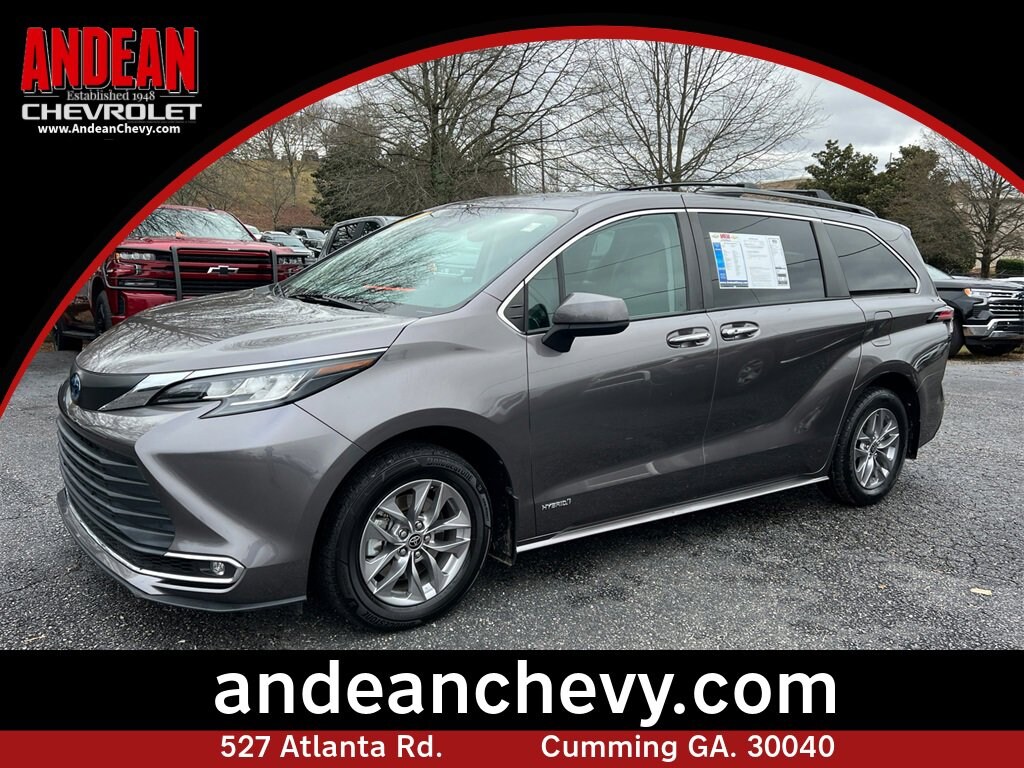 Used 2021 Toyota Sienna XLE Van
