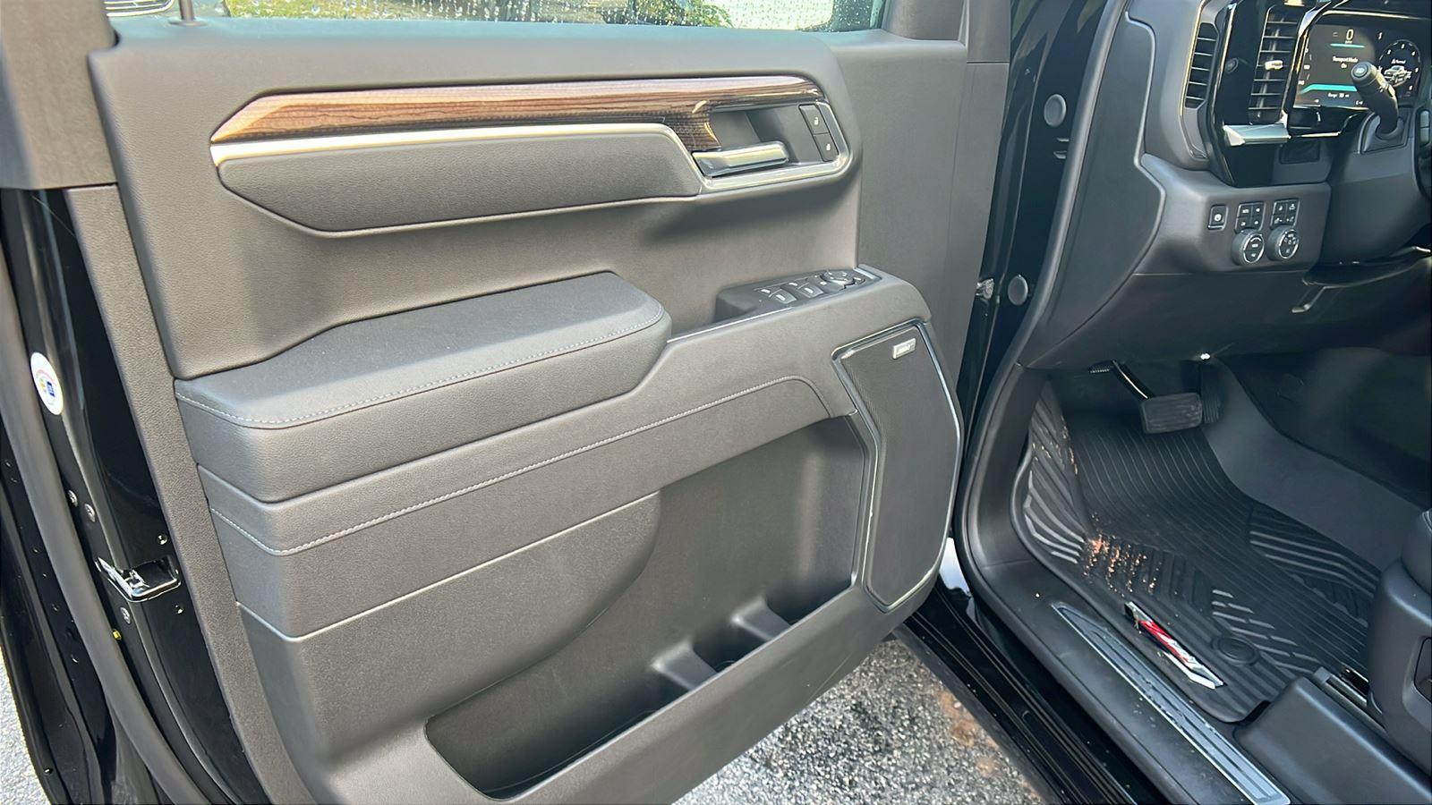 2026 Chevrolet Silverado 1500 RST - Photo 11