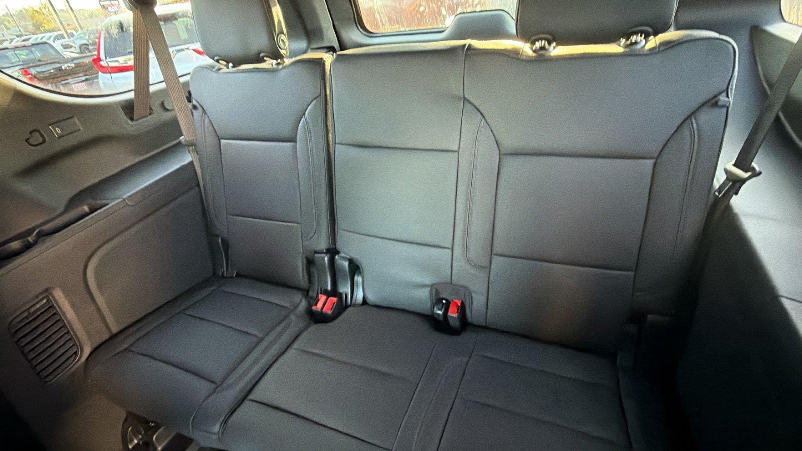2026 Chevrolet Suburban Z71 - Photo 20