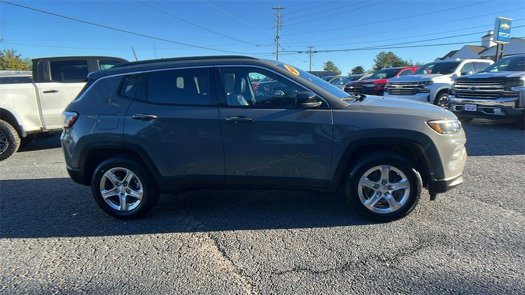 Used 2024 Jeep Compass Latitude SUV