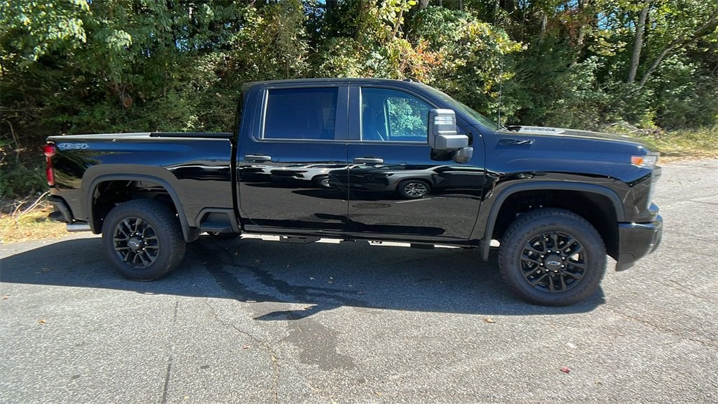 New 2025 Chevrolet Silverado 2500 HD Custom Truck