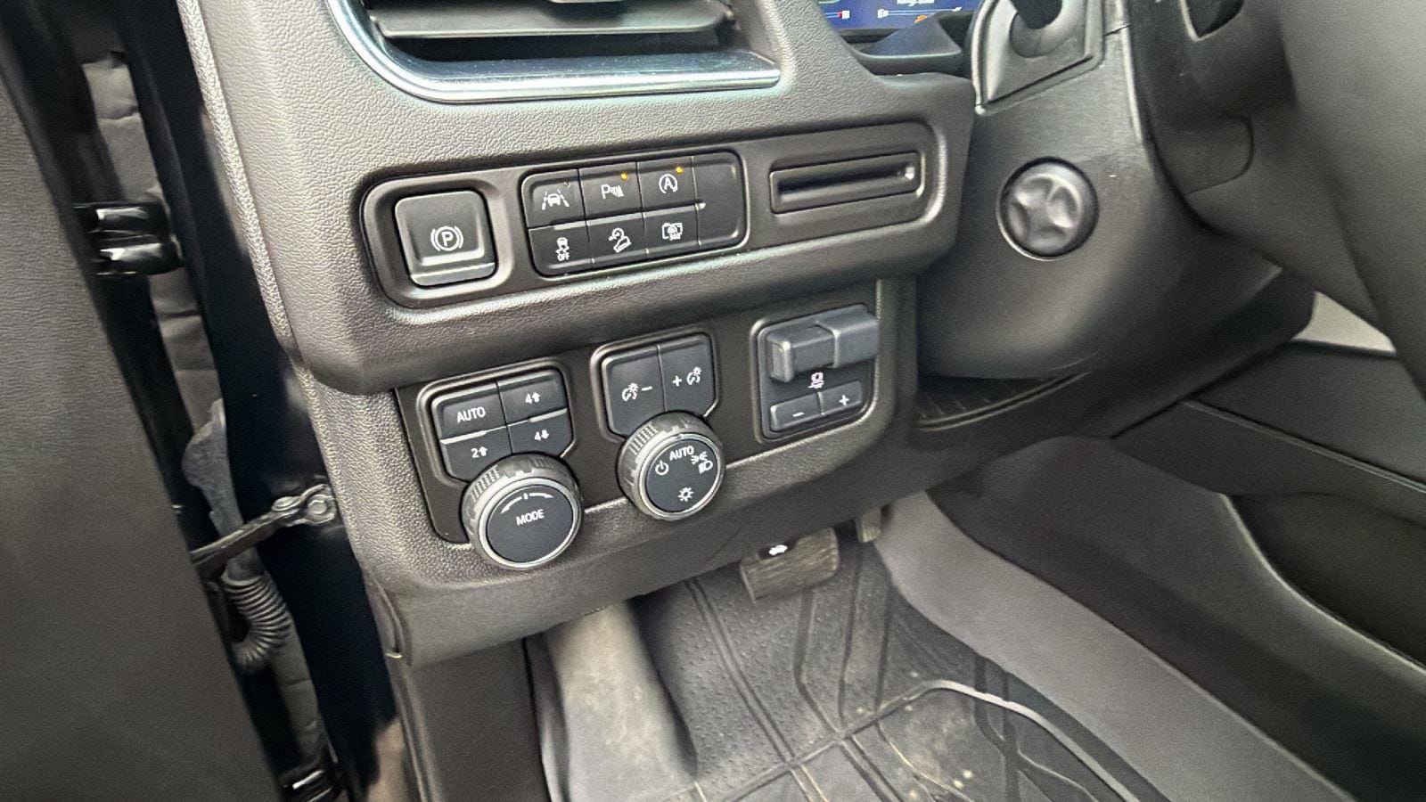 2024 Chevrolet Suburban Z71 - Photo 25