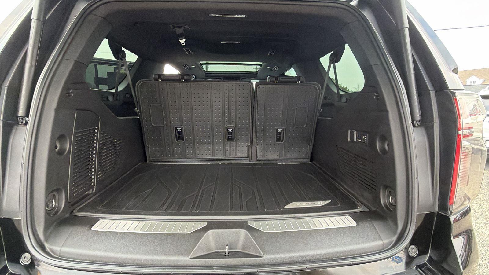 2024 Chevrolet Suburban Z71 - Photo 10