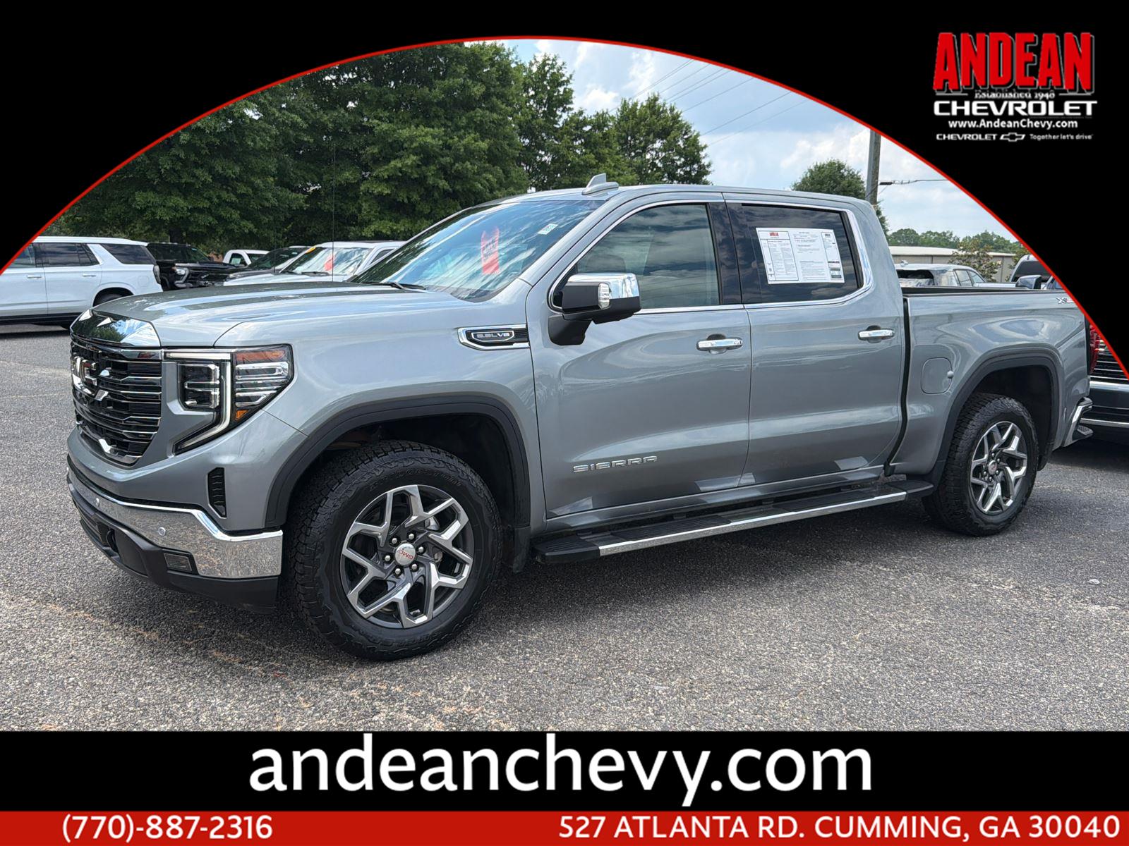 2023 GMC Sierra 4WD Crew Cab Short Box SLT's photo