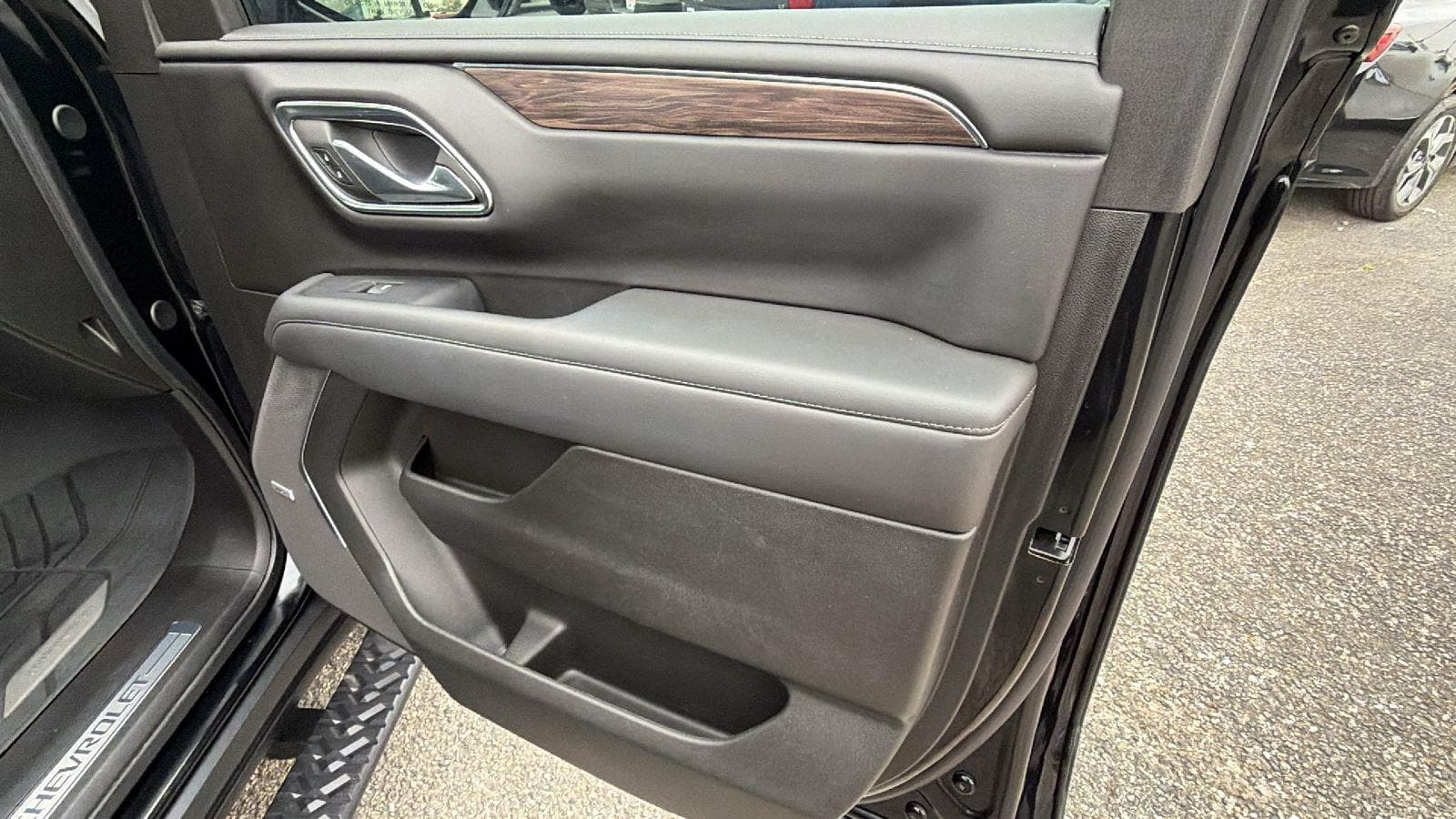 2024 Chevrolet Suburban Z71 - Photo 16