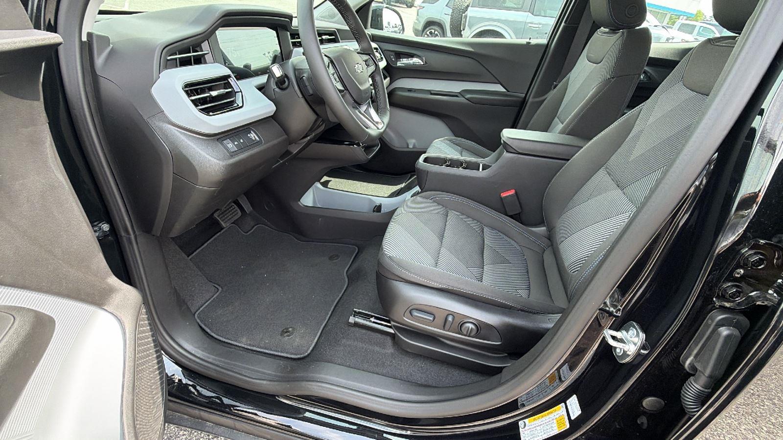 2027 Chevrolet Bolt LT - Photo 13