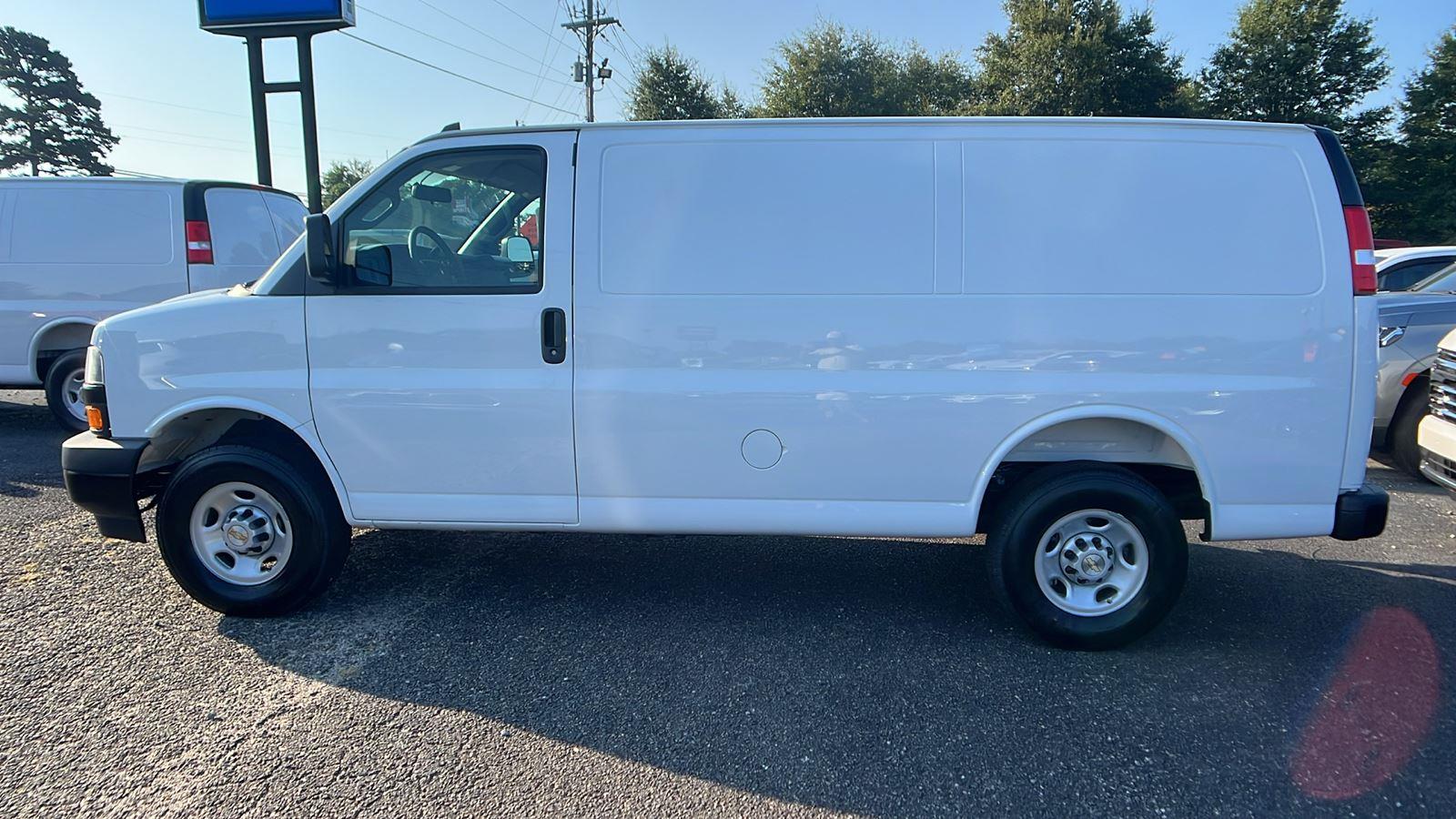 2025 Chevrolet Express Cargo Work Van - Photo 7