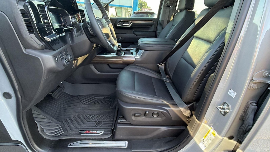 Used 2024 Chevrolet Silverado 1500 LT Trail Boss Truck Crew Cab