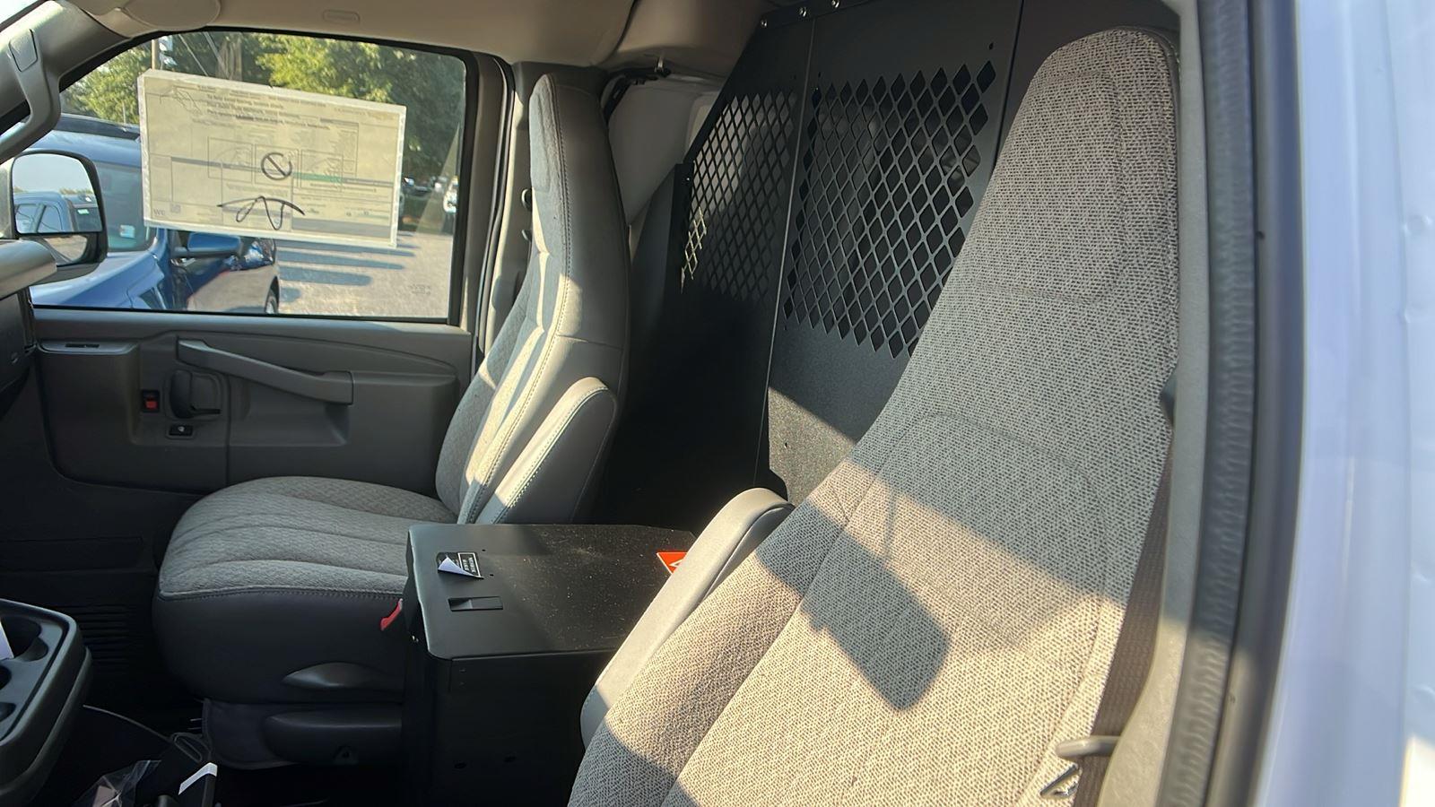 2025 Chevrolet Express Cargo Work Van - Photo 16