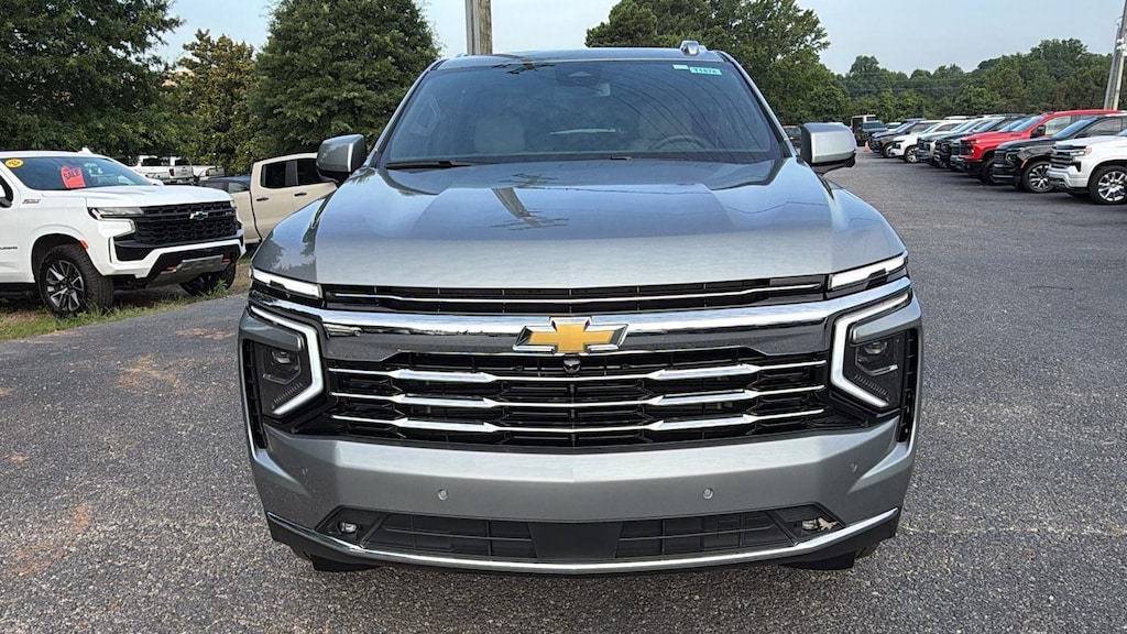New 2026 Chevrolet Suburban LT SUV