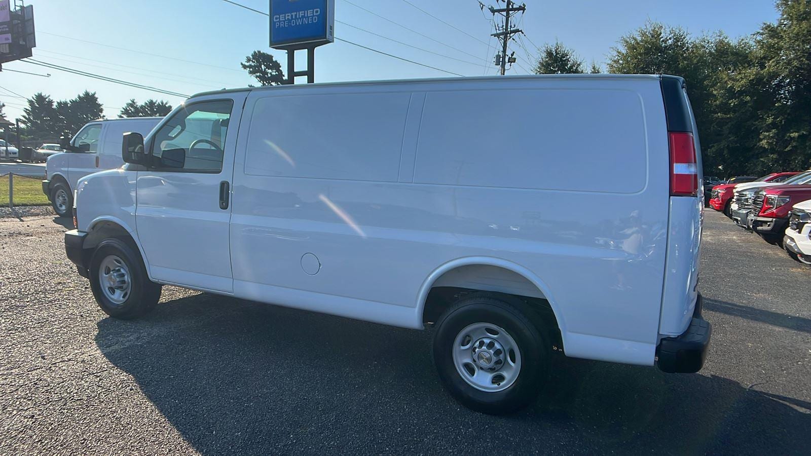 2025 Chevrolet Express Cargo Work Van - Photo 6