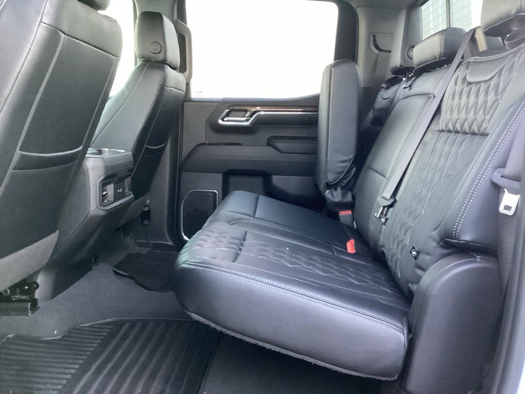 2023 Chevrolet Silverado 1500 RST photo 3