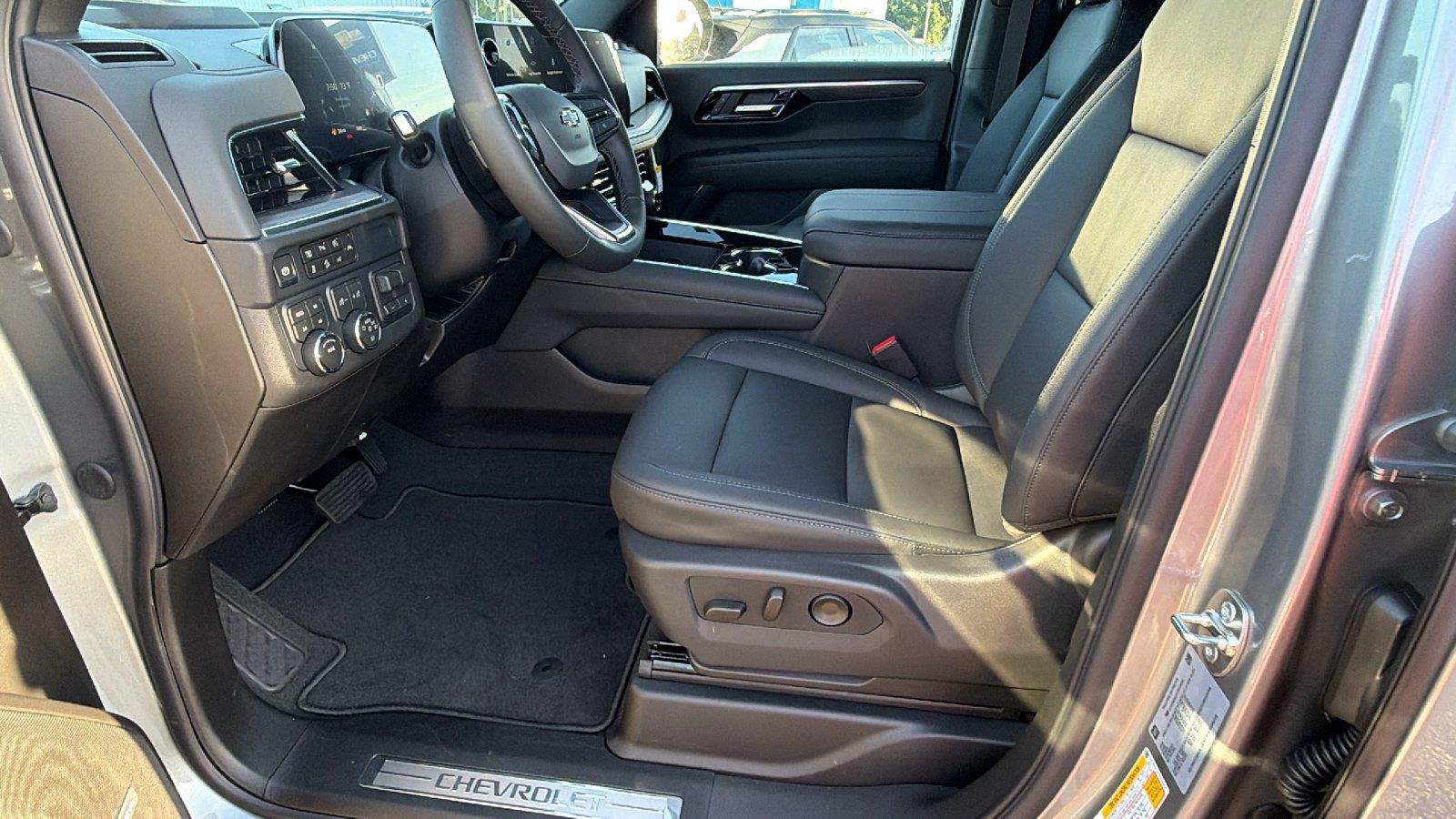 2026 Chevrolet Suburban Z71 - Photo 16