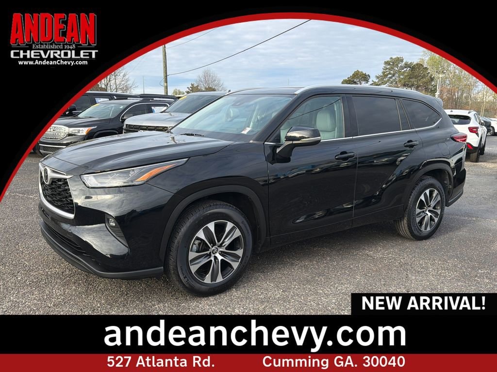 2022 Toyota Highlander XLE FWD
