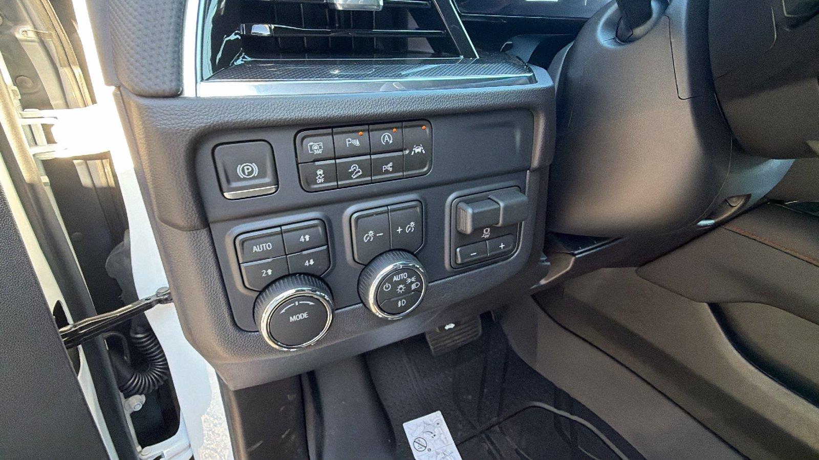 2026 Chevrolet Suburban RST - Photo 21
