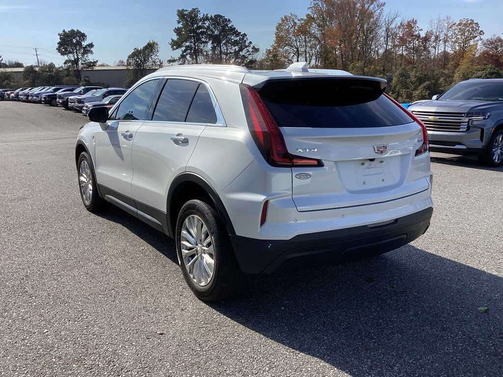 Used 2024 CADILLAC XT4 Luxury SUV