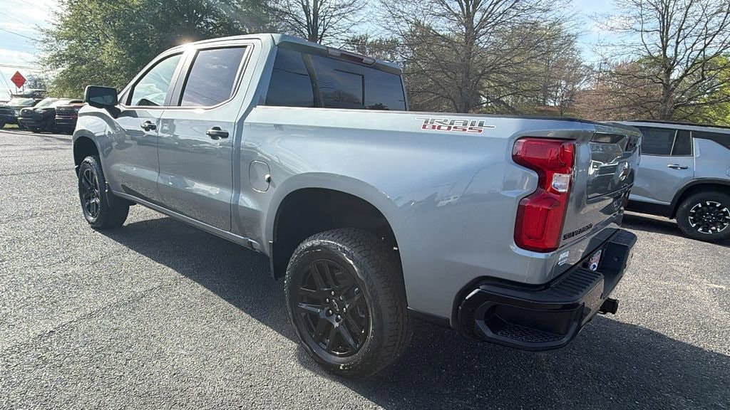 View vehicle photo 7