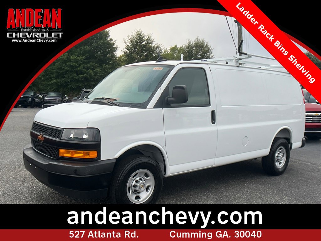 2025 Chevrolet Express Base's photo