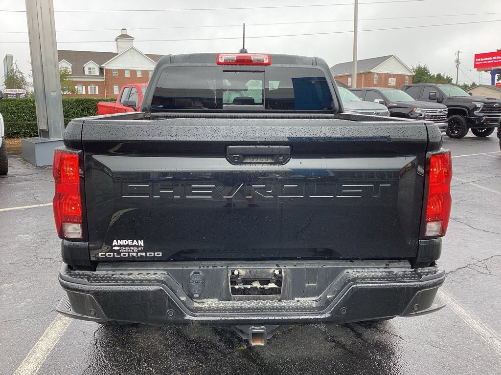 2024 Chevrolet Colorado Trail Boss photo 2