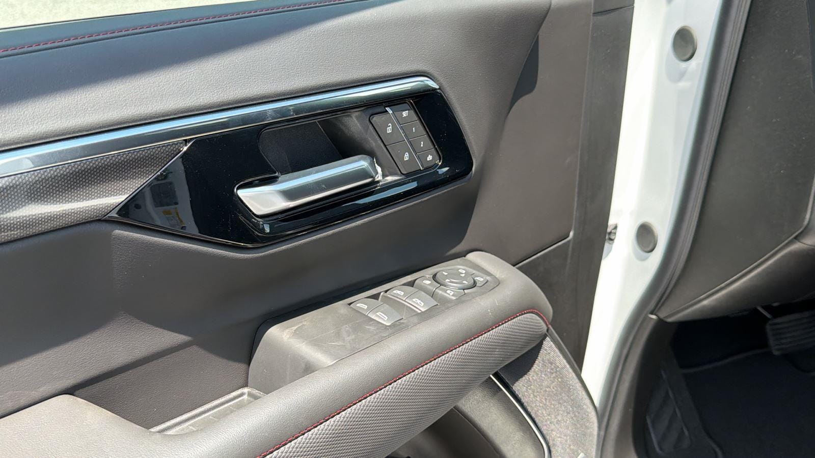2026 Chevrolet Tahoe RST - Photo 12