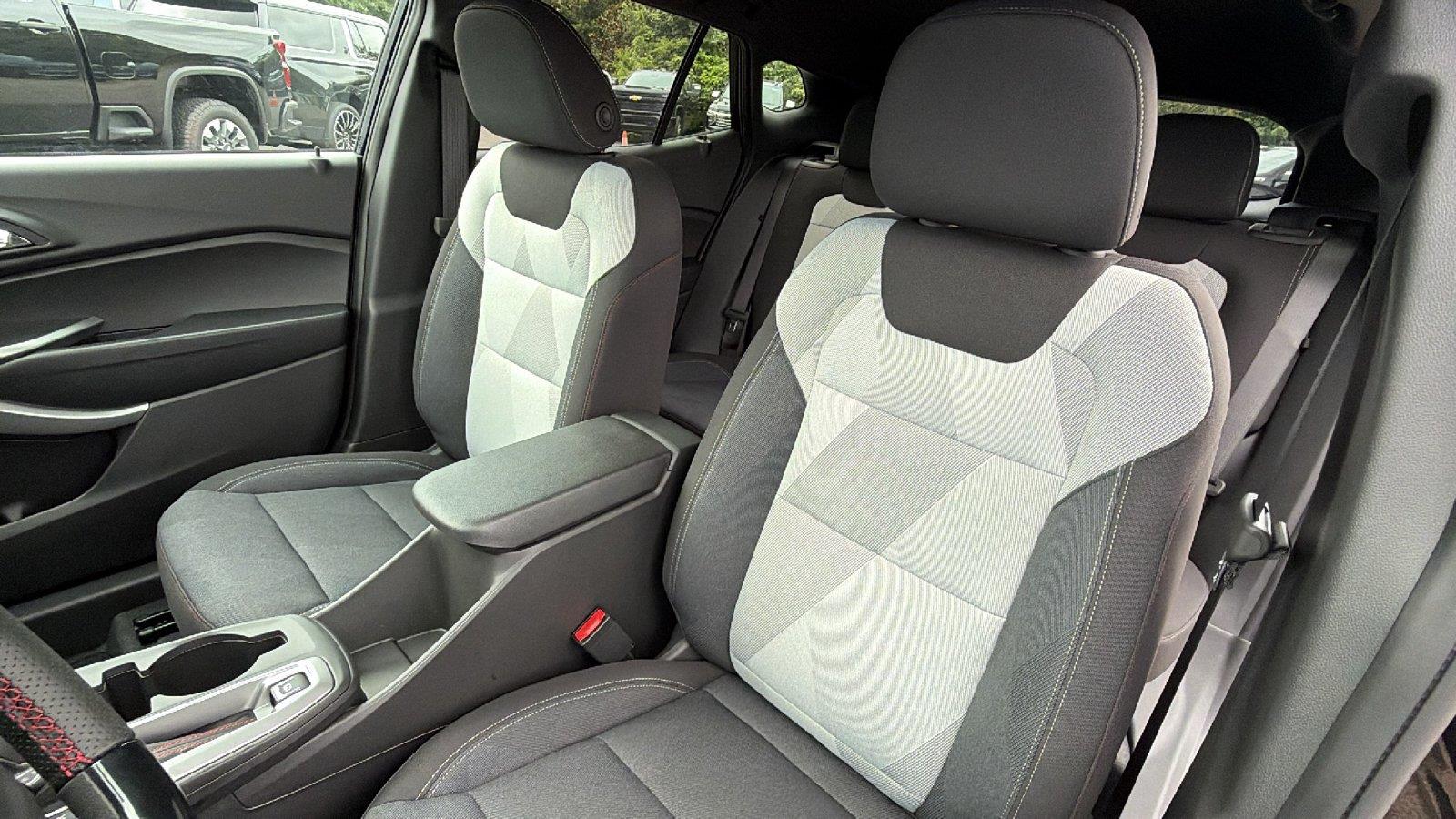 2026 Chevrolet Trax RS - Photo 14